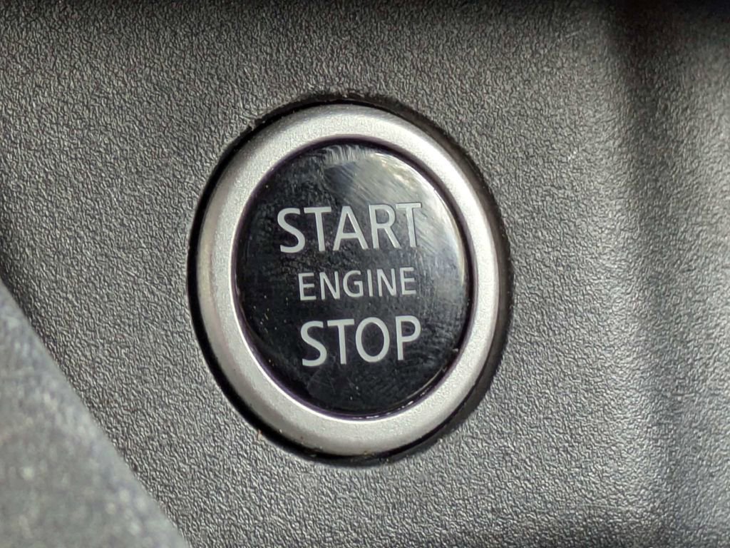 Used 2021 Nissan Rogue SV FWD image 26
