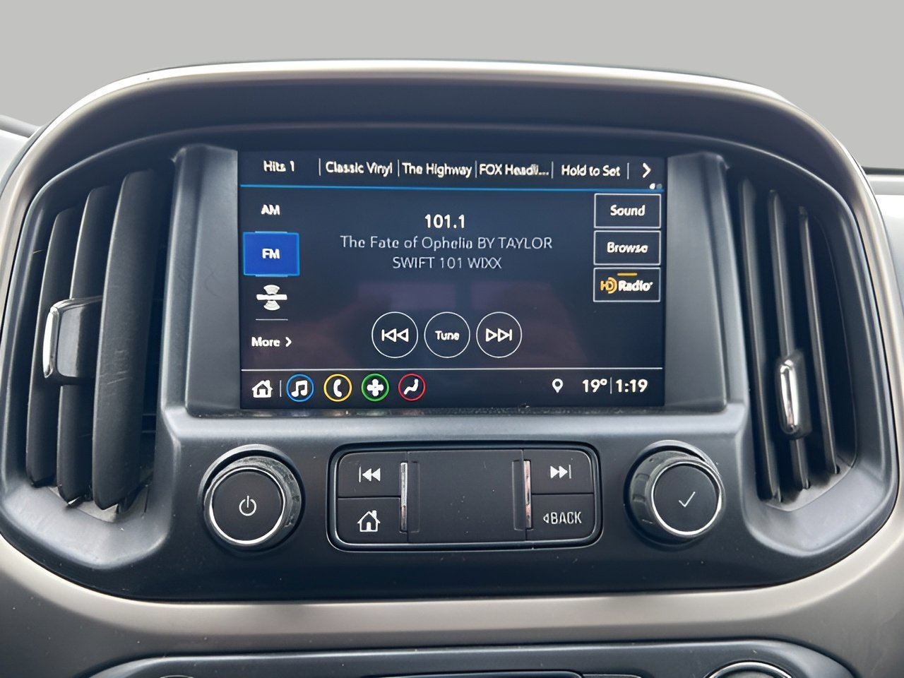 Used 2021 Chevrolet Colorado Z71 w/ Safety Package image 11