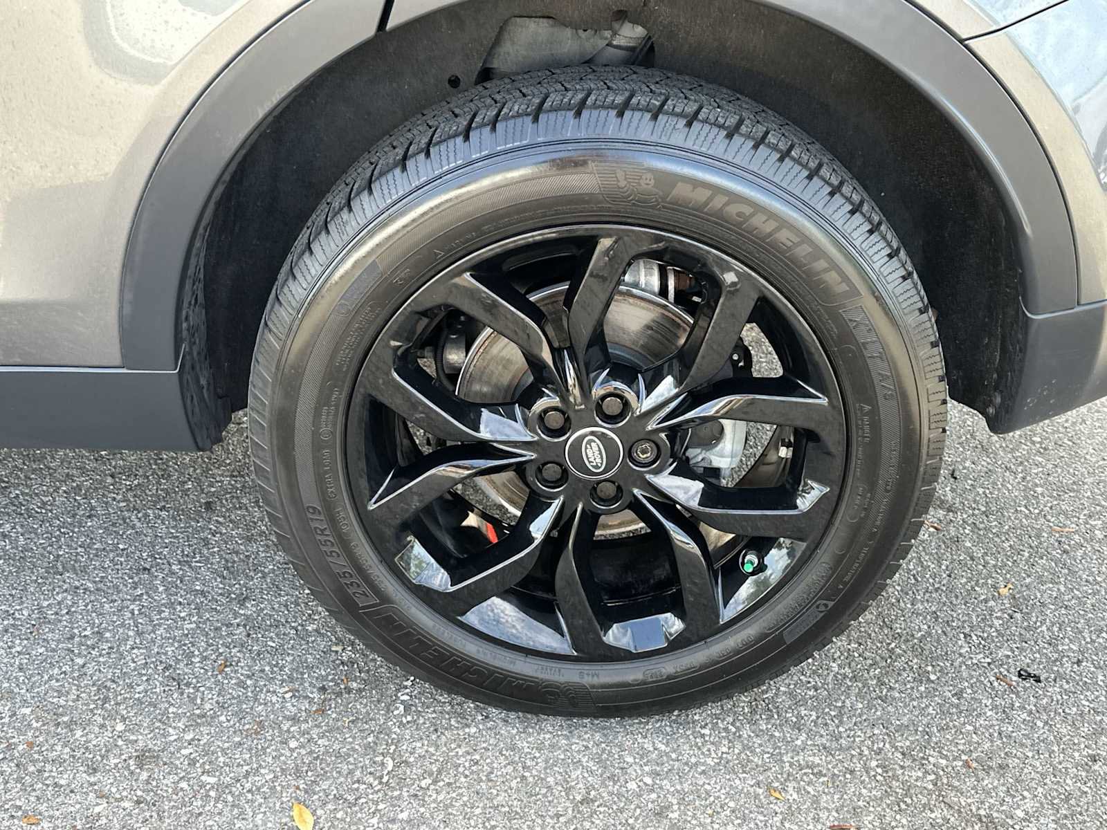 Used 2019 Land Rover Discovery Sport HSE image 12