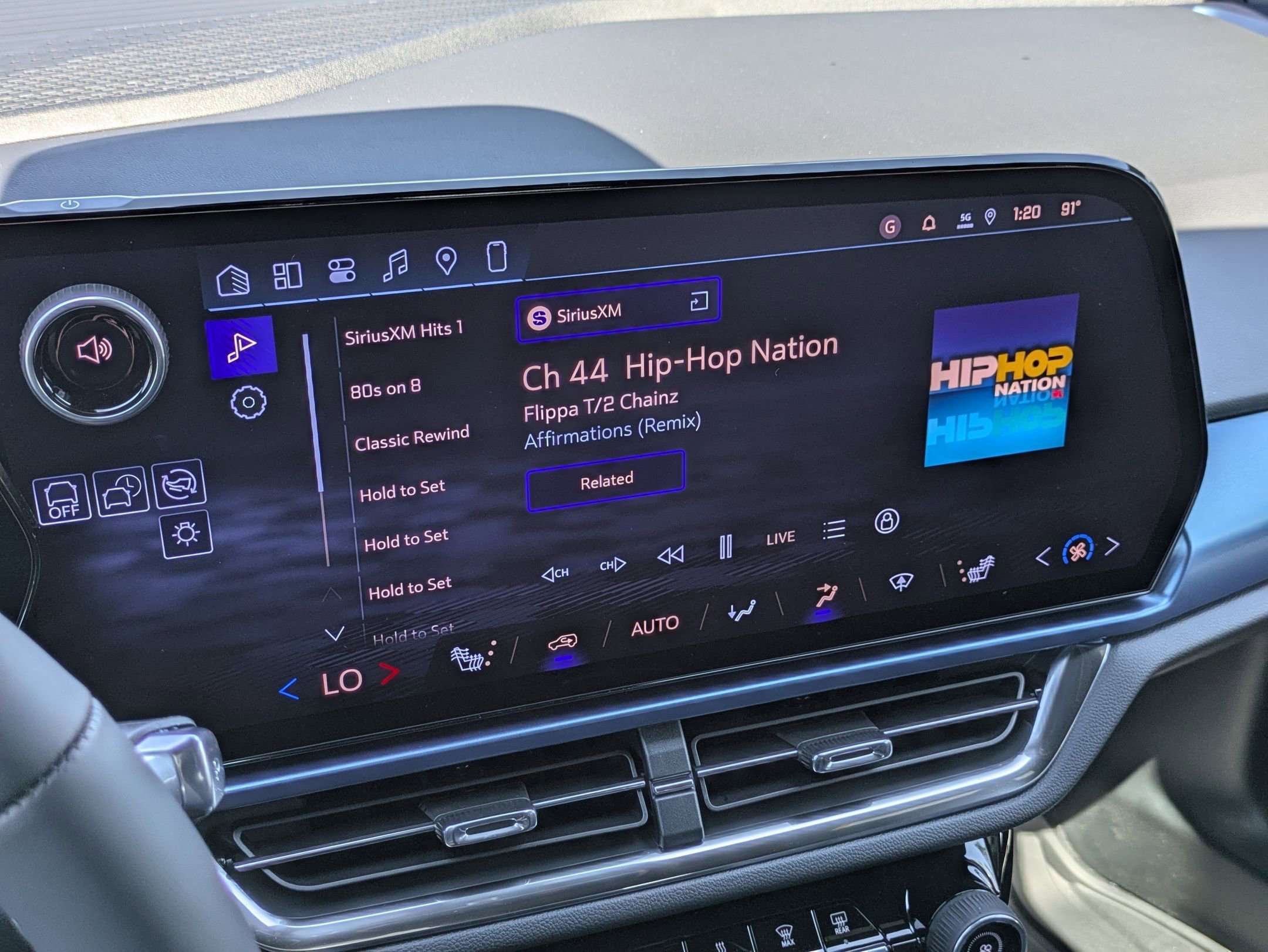 Used 2026 Chevrolet Equinox EV LT image 16