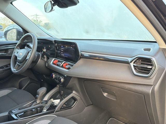 Used 2024 Chevrolet TrailBlazer LT FWD image 18