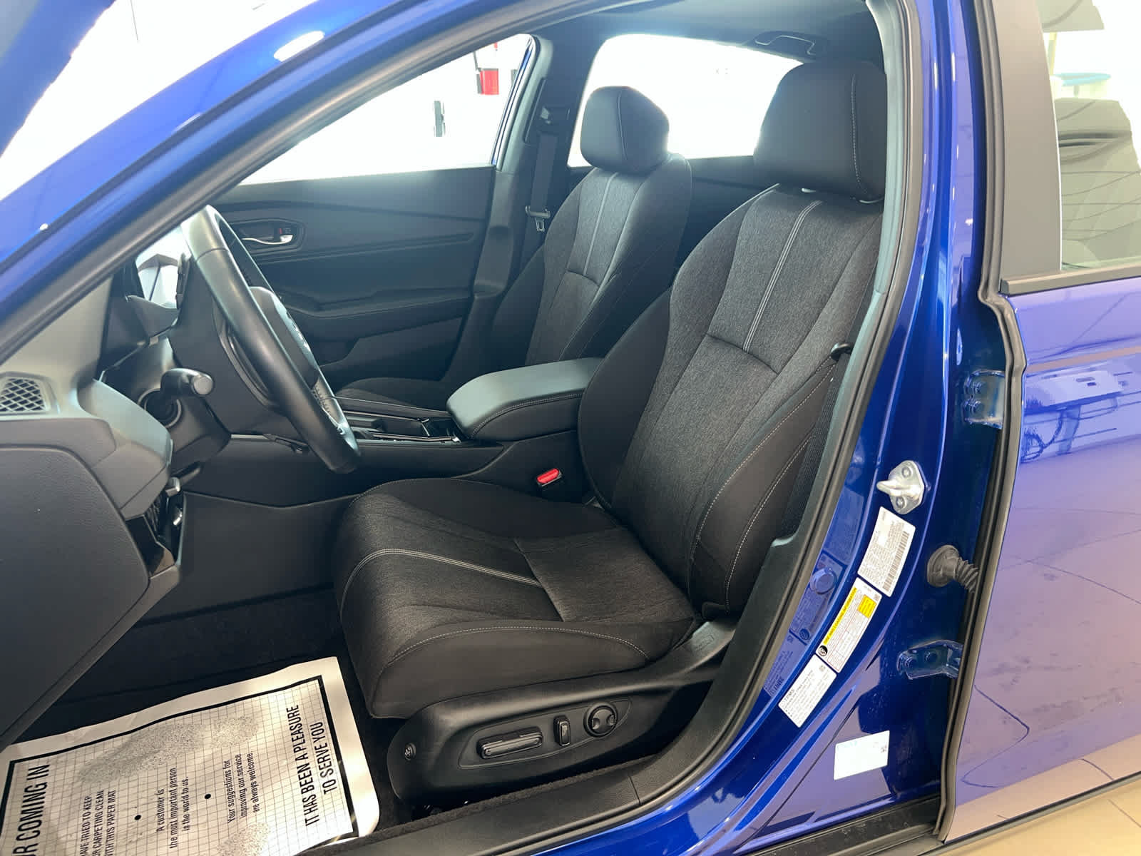 Used 2023 Honda Accord Sport image 9