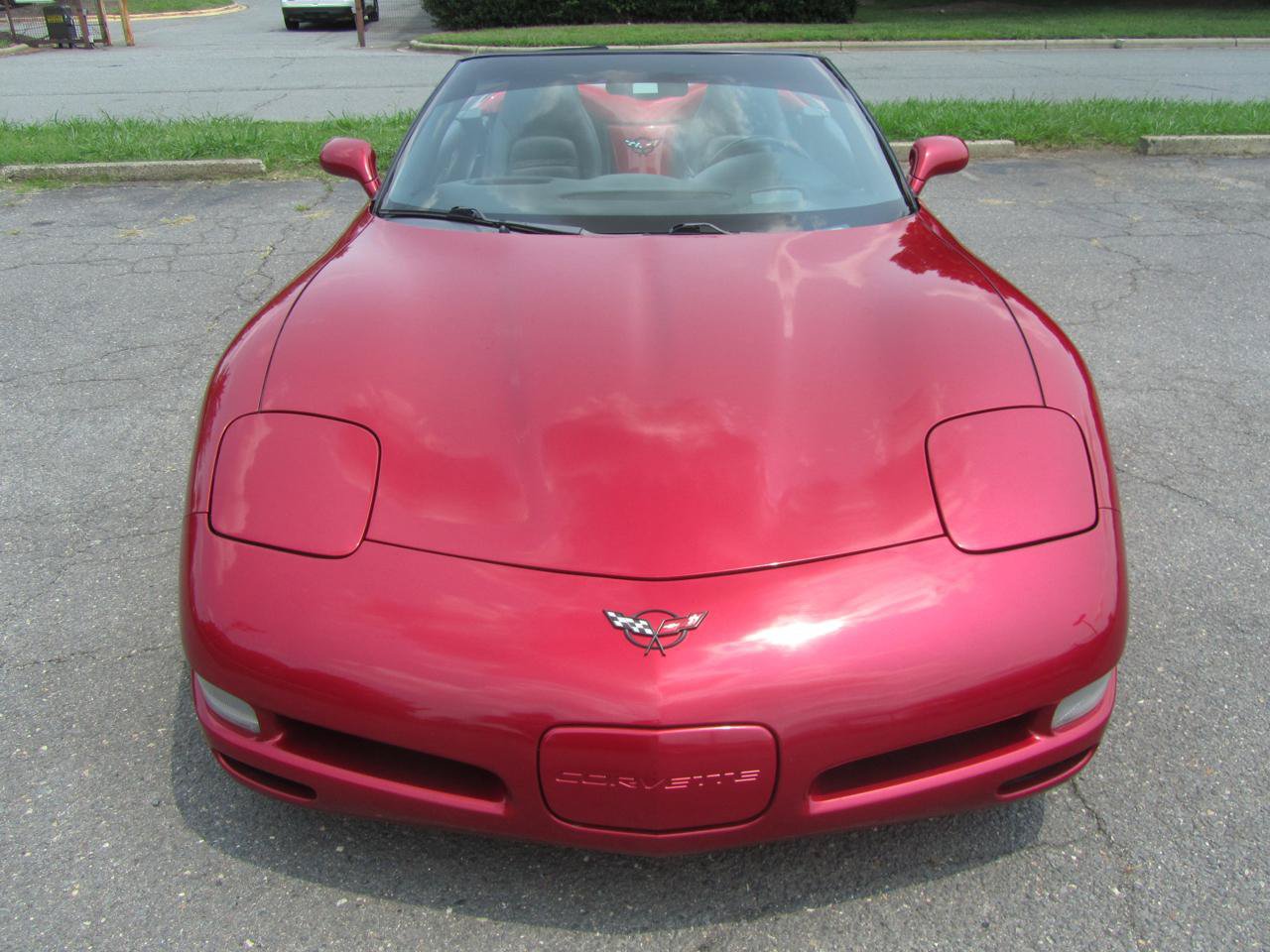 Used 2001 Chevrolet Corvette Convertible w/ Preferred Equipment Group2 RWD image 5