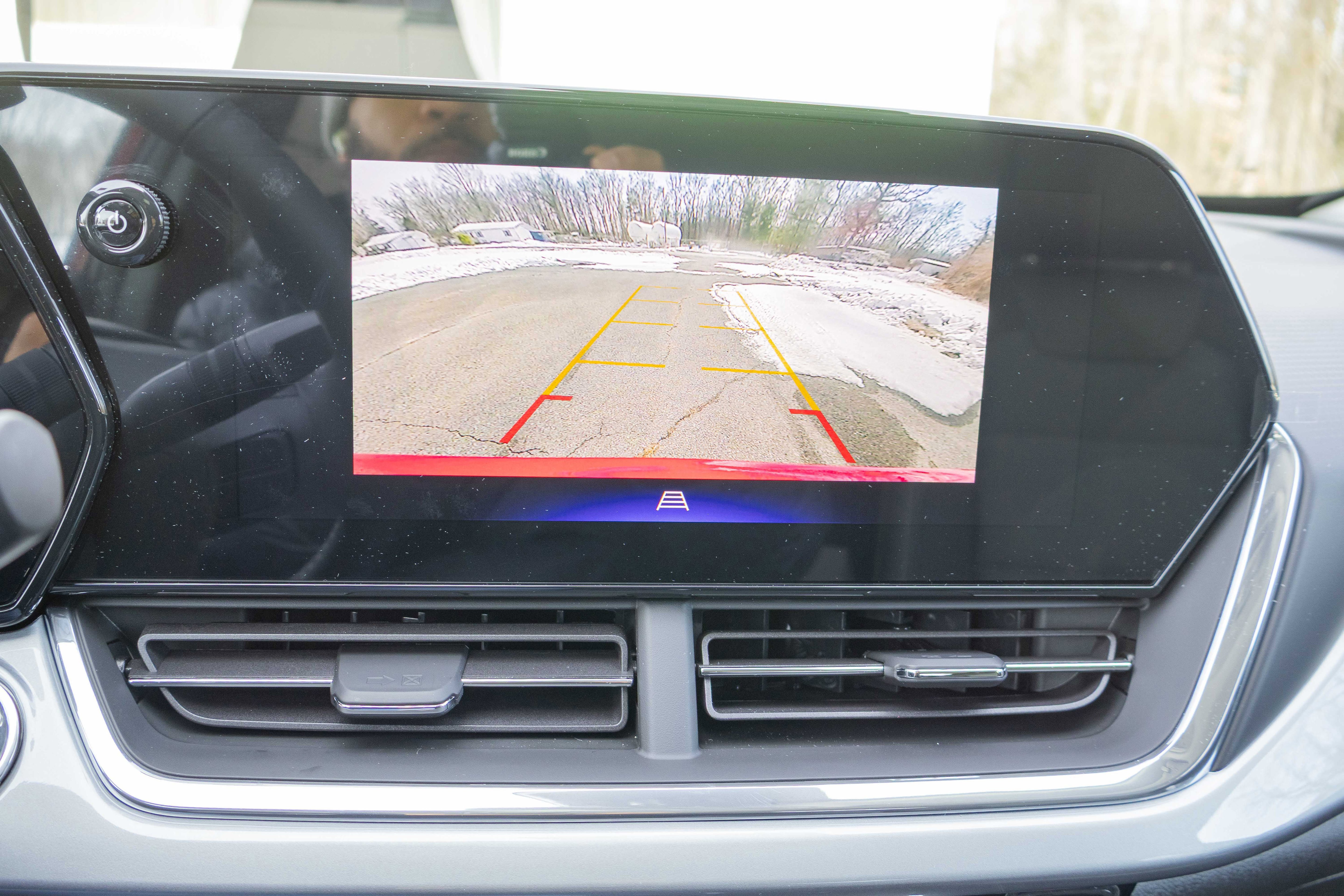 New 2026 Chevrolet Trax LT w/ Driver Confidence Package image 13