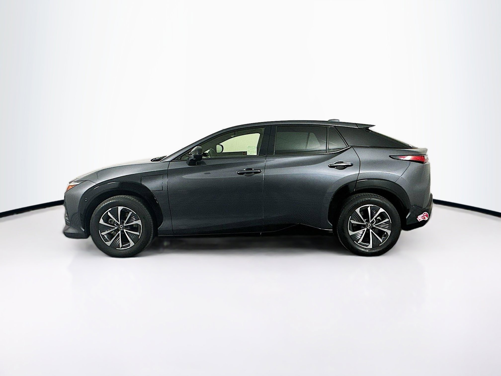 Used 2023 Lexus RZ 450e Premium w/ Technology Package image 4
