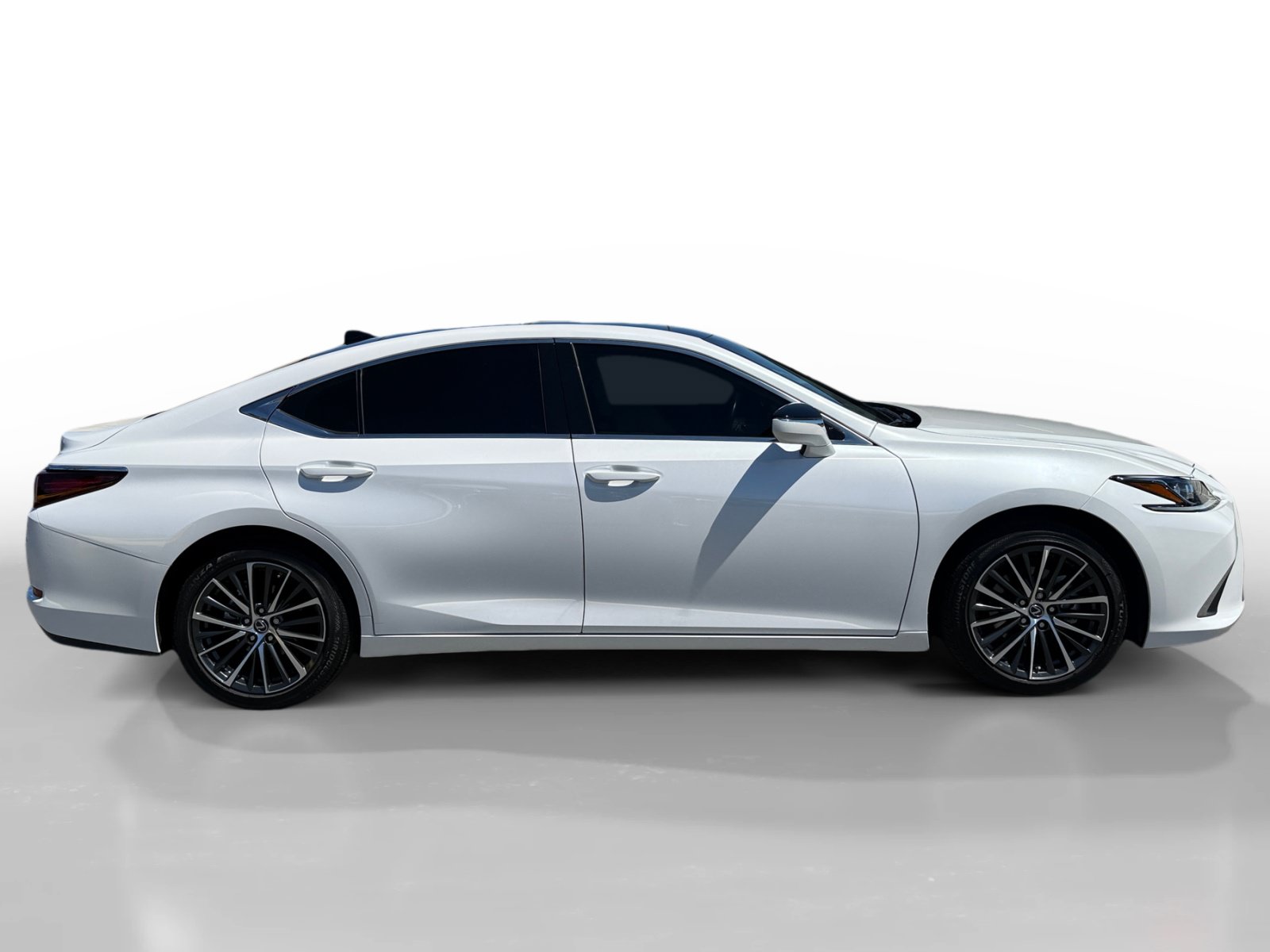 Used 2025 Lexus ES 350 w/ Premium Package FWD image 6