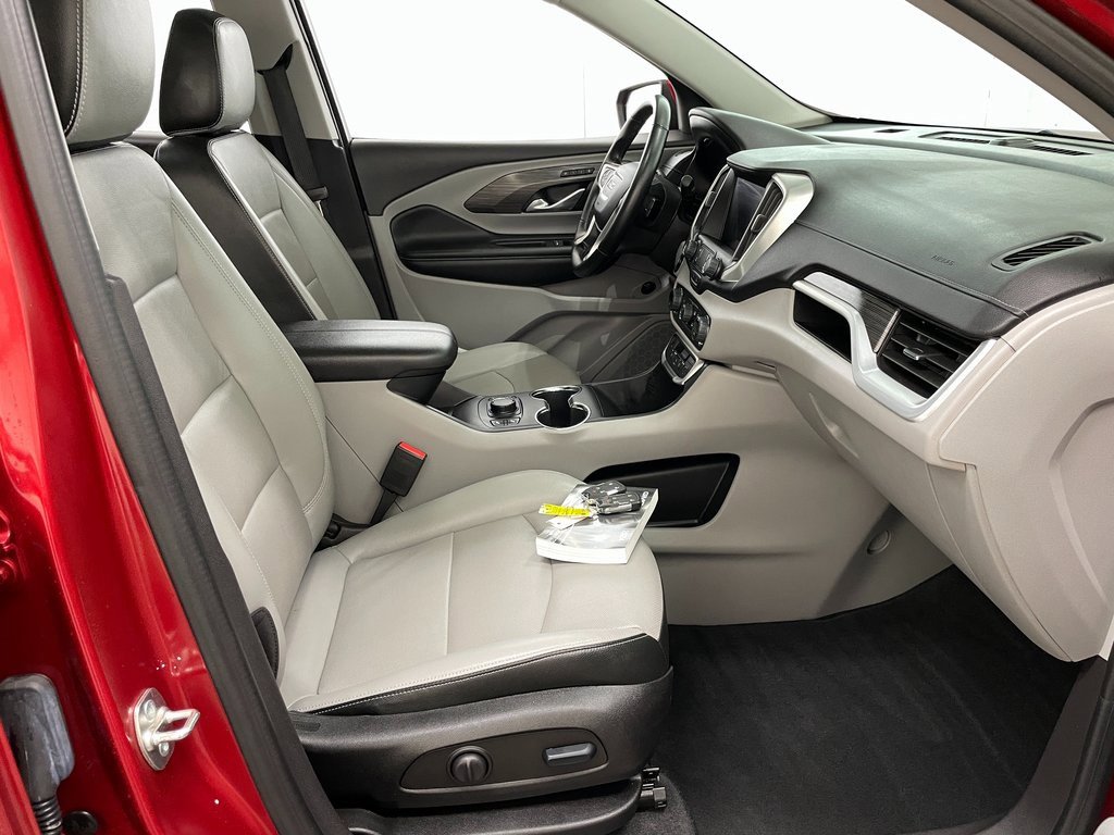 Used 2024 GMC Terrain SLT image 35