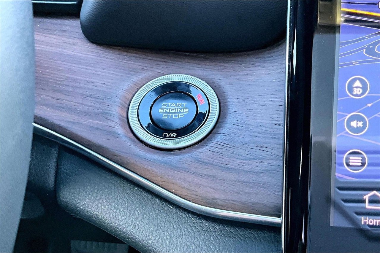 Certified 2025 Jeep Grand Cherokee Summit image 28