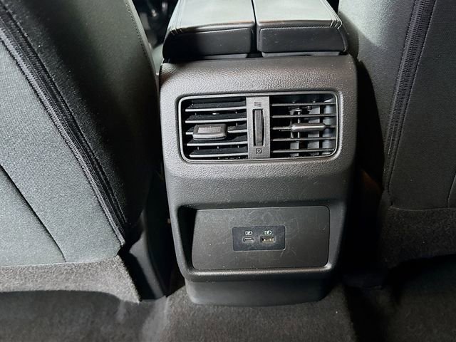 Used 2021 Nissan Rogue SV image 24