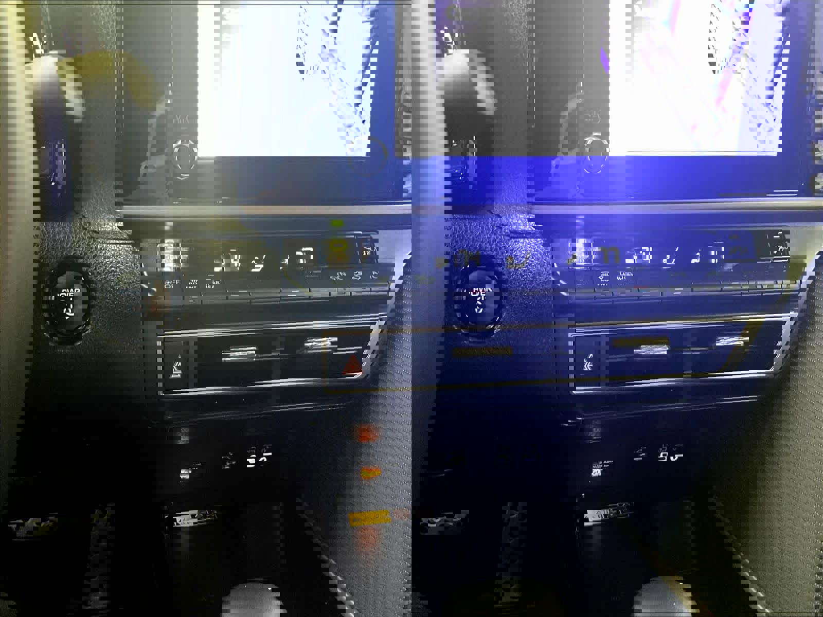 Used 2025 Toyota Camry SE FWD image 25