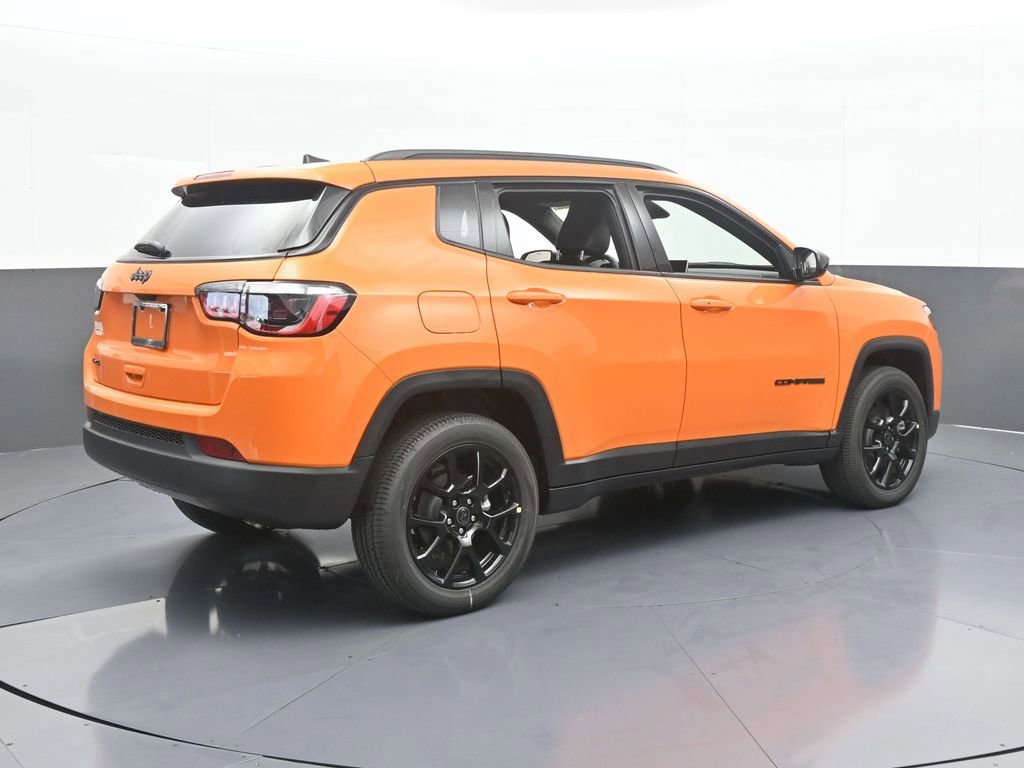 Used 2026 Jeep Compass Latitude AWD/4WD image 6