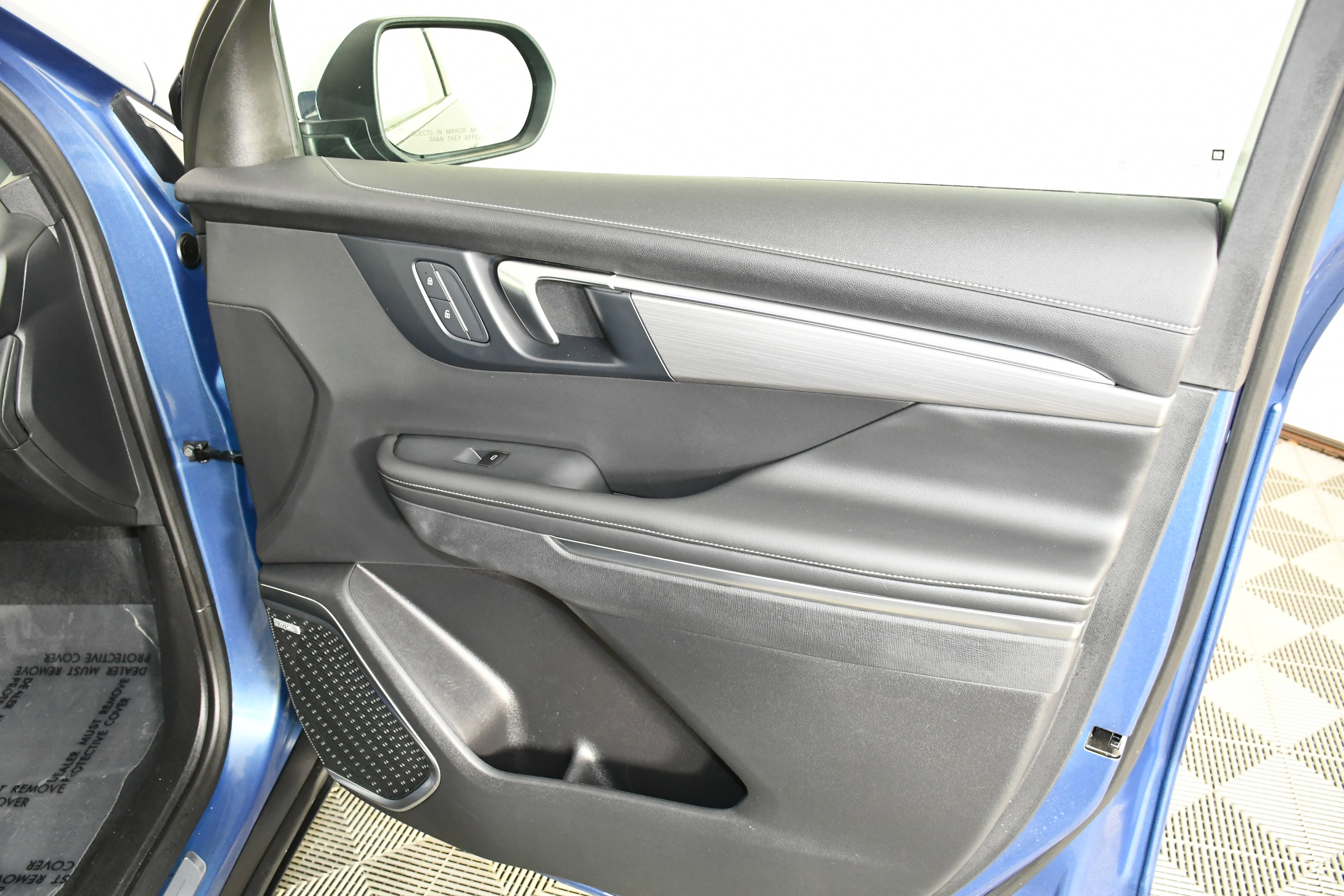 Used 2025 Buick Enclave Preferred image 39