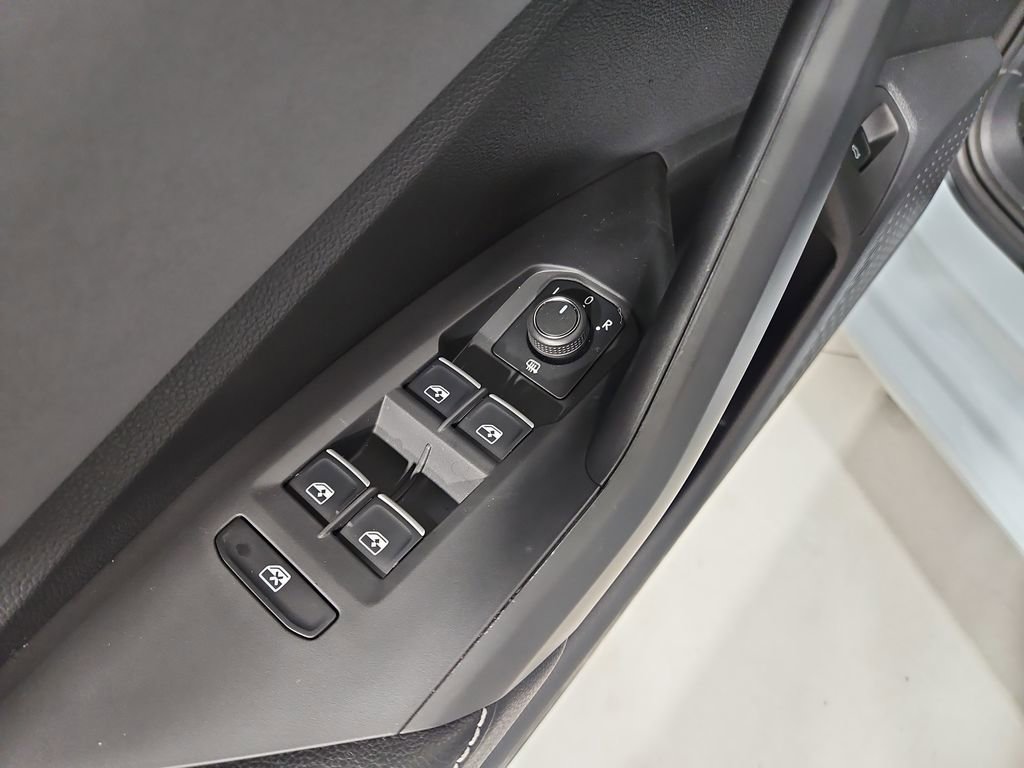 New 2026 Volkswagen Jetta SE image 11