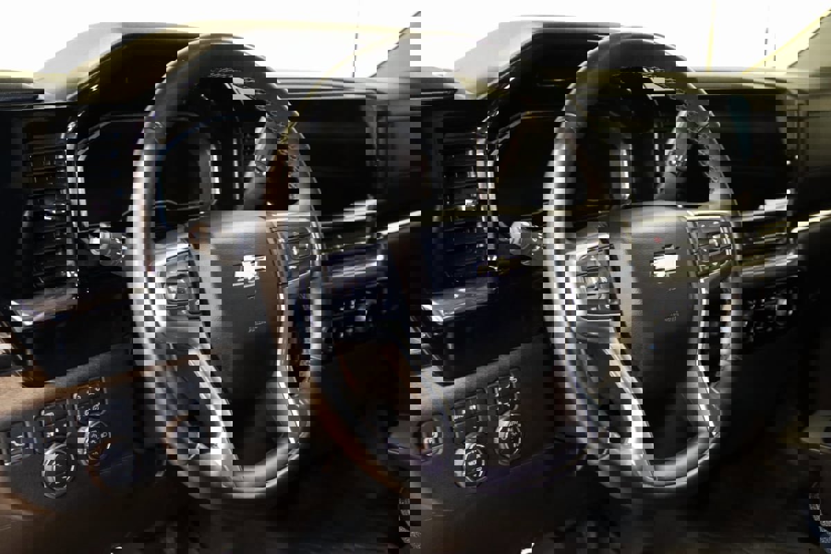 Used 2024 Chevrolet Silverado 2500 LTZ image 38