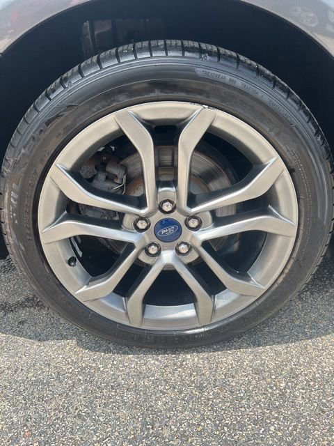 Used 2020 Ford Fusion SEL FWD image 12