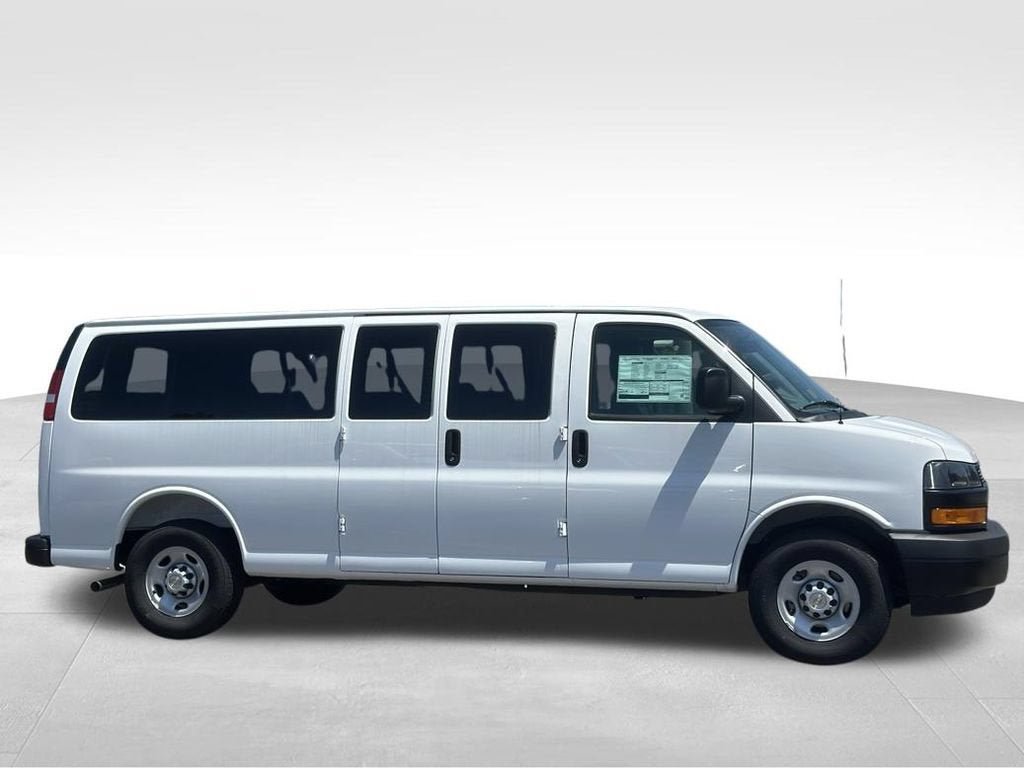 New 2026 Chevrolet Express 3500 LS RWD image 13