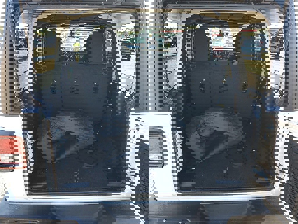 Used 2023 Jeep Wrangler Willys image 31