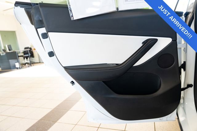 Used 2022 Tesla Model Y Performance AWD/4WD image 25