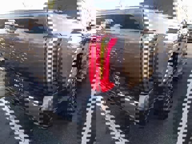 Used 2024 Toyota Tundra Limited image 19