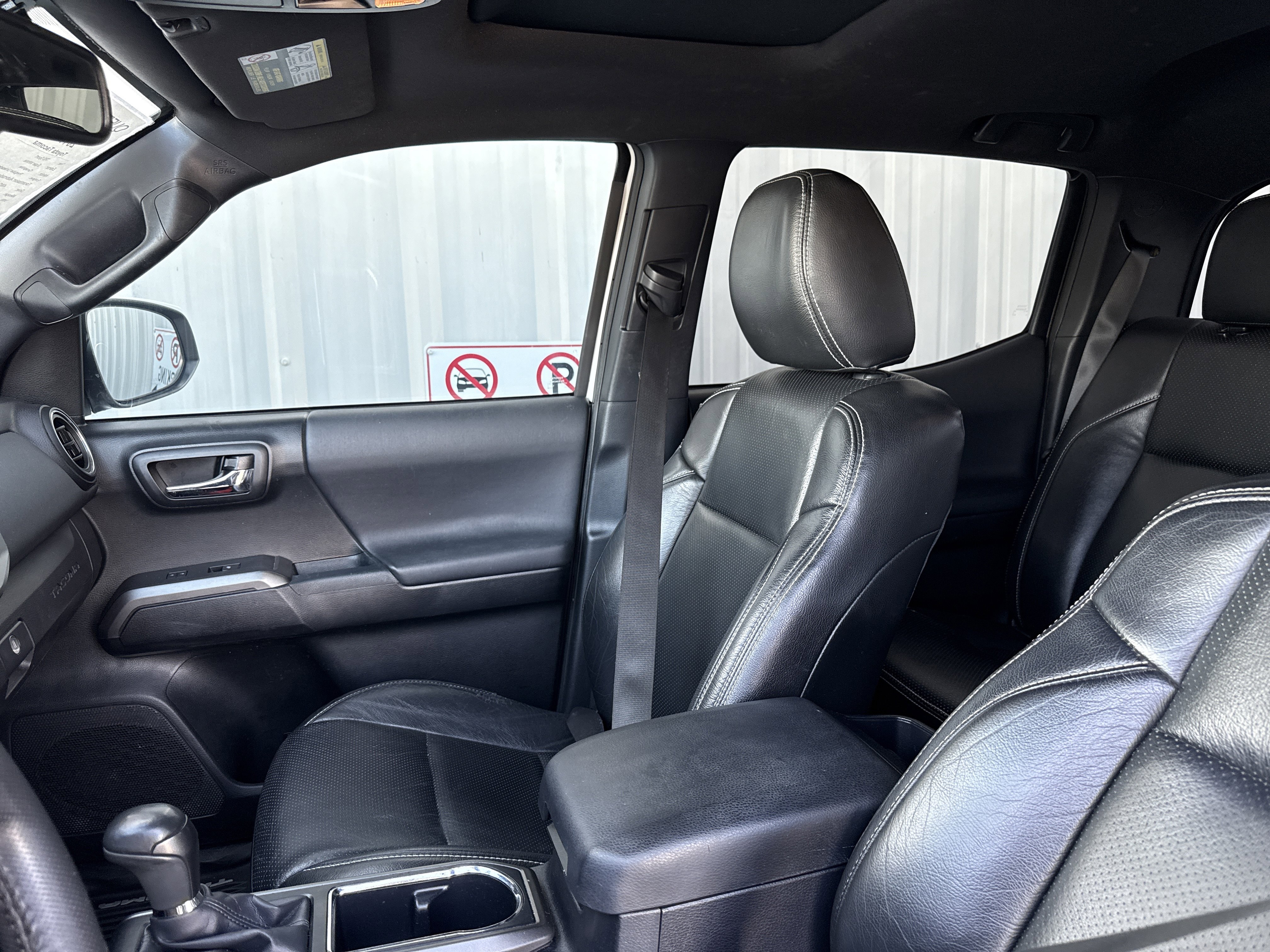 Used 2017 Toyota Tacoma TRD Sport w/ Premium & Technology Package image 14