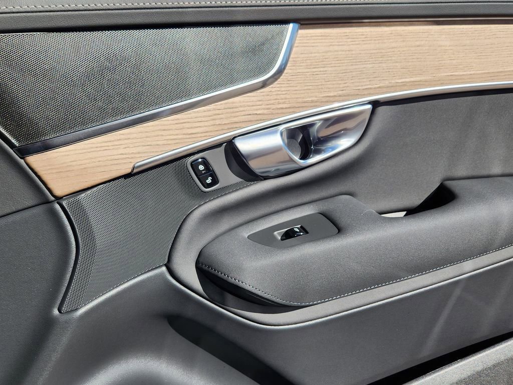 New 2026 Volvo XC90 B5 Core w/ Protection Package image 20