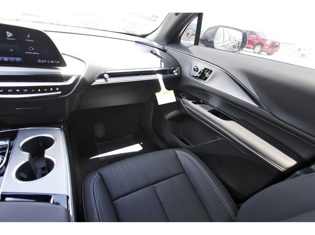 New 2027 Cadillac Lyriq Luxury AWD/4WD image 10