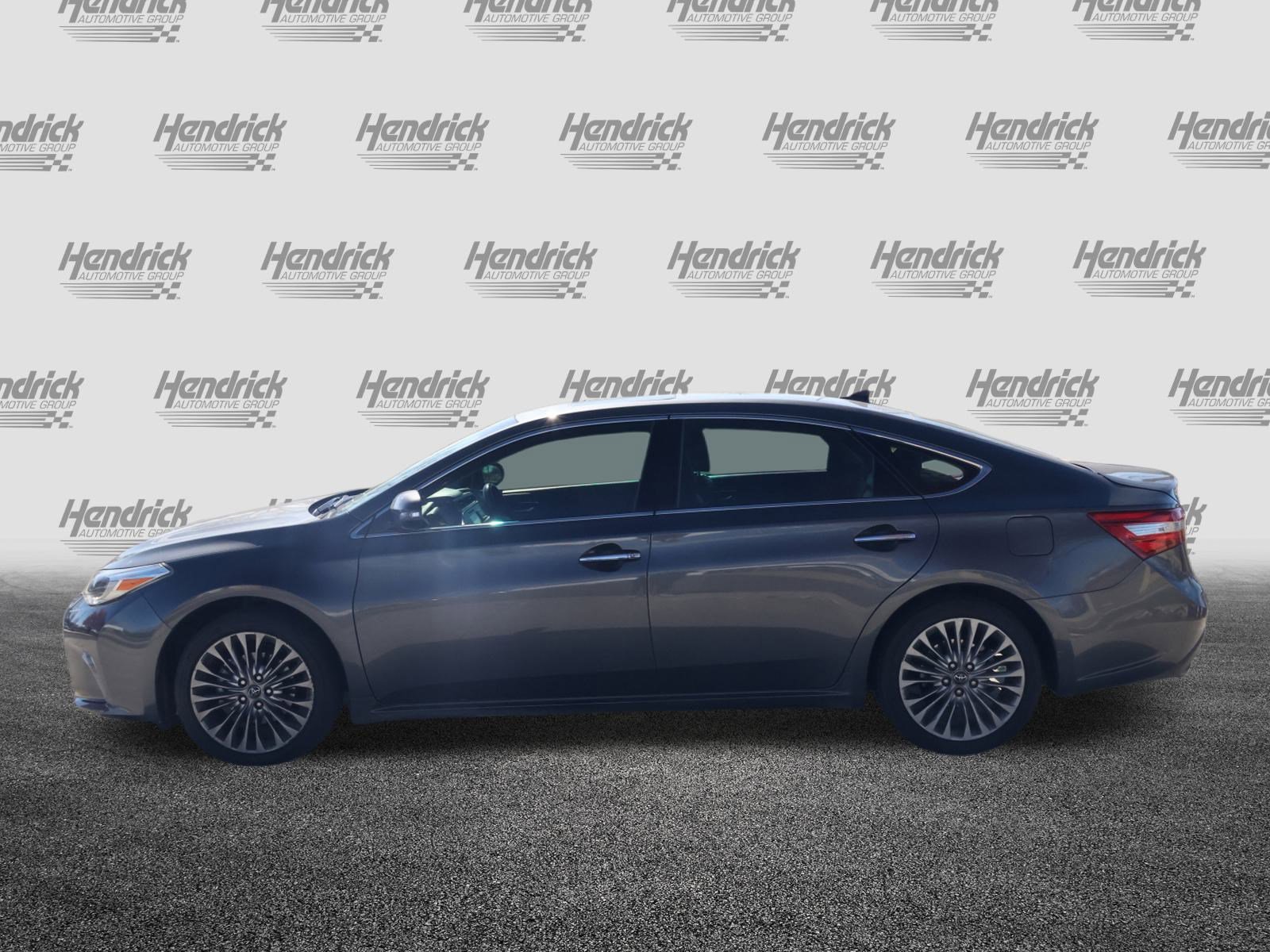 Used 2017 Toyota Avalon Limited image 6