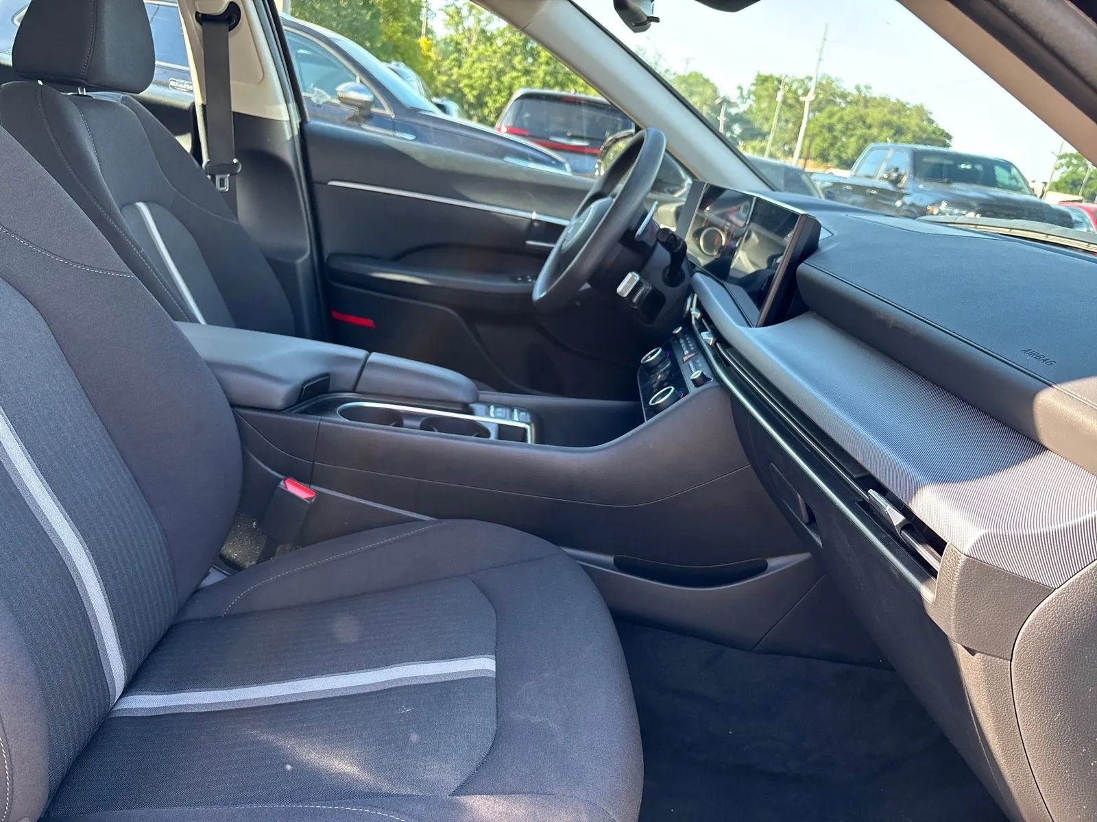 Used 2025 Hyundai Sonata SEL FWD image 13