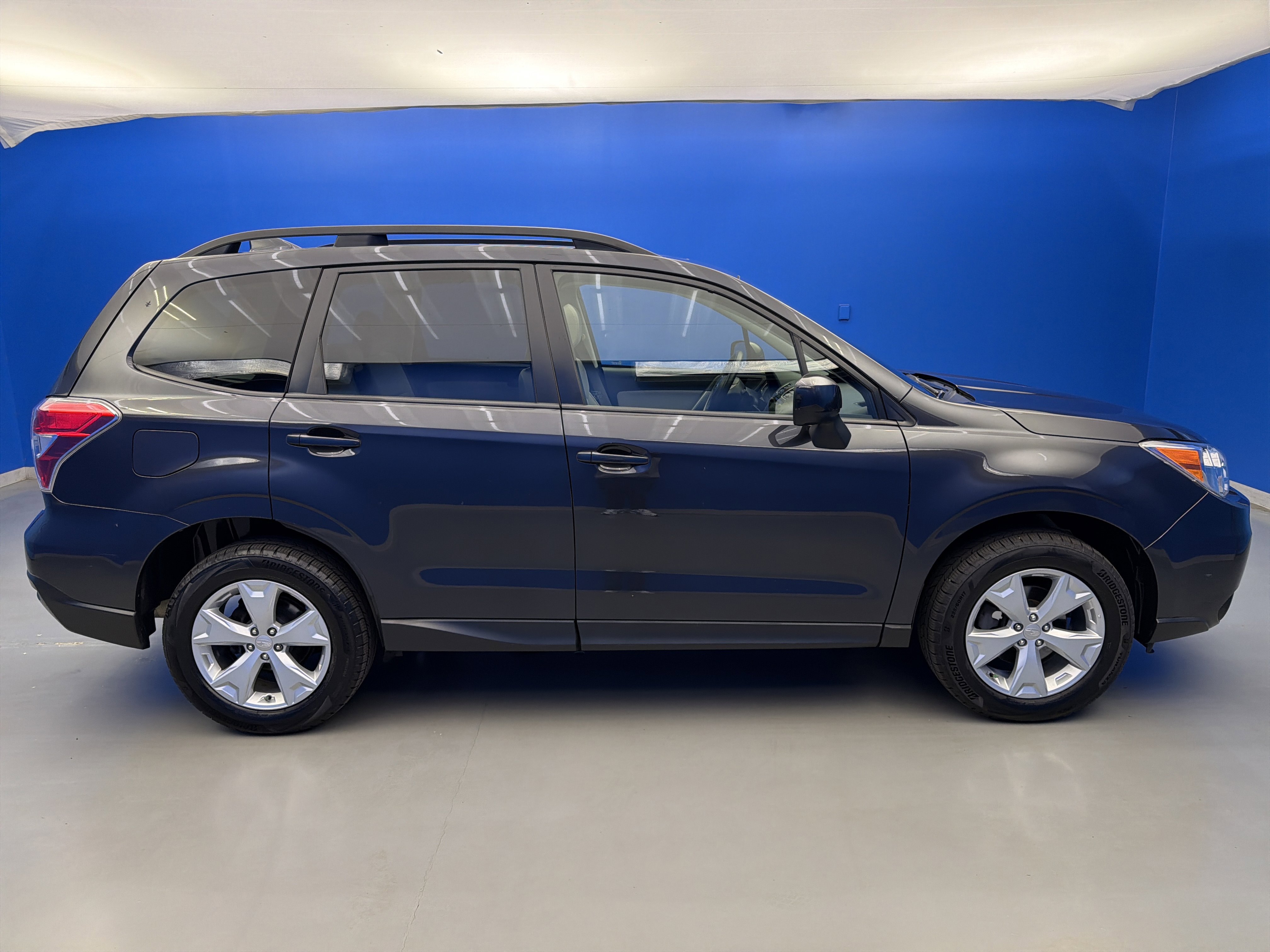 Used 2016 Subaru Forester 2.5i Premium w/ All-Weather Package AWD/4WD image 8