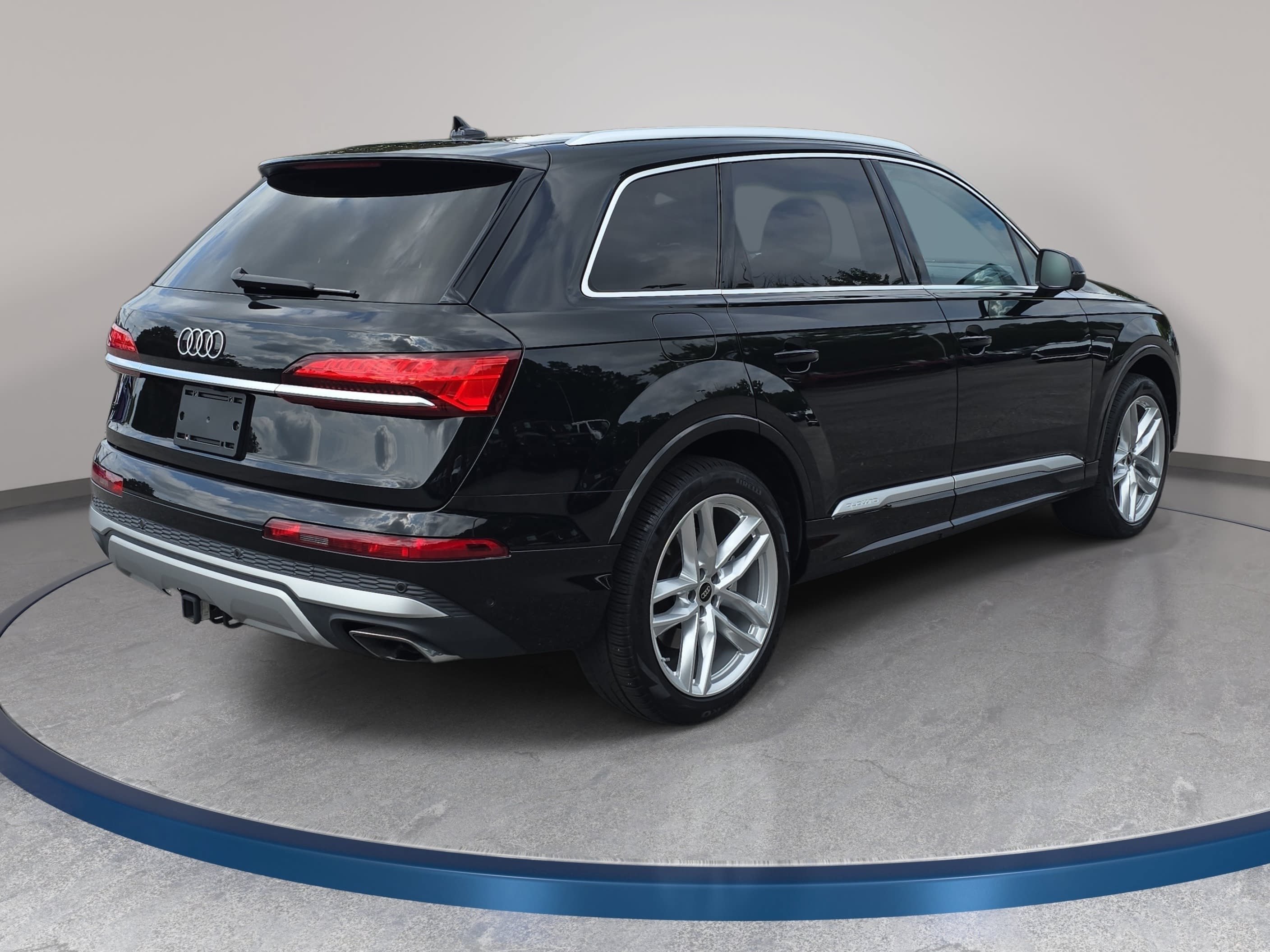 Used 2025 Audi Q7 3.0T Premium Plus AWD/4WD image 5