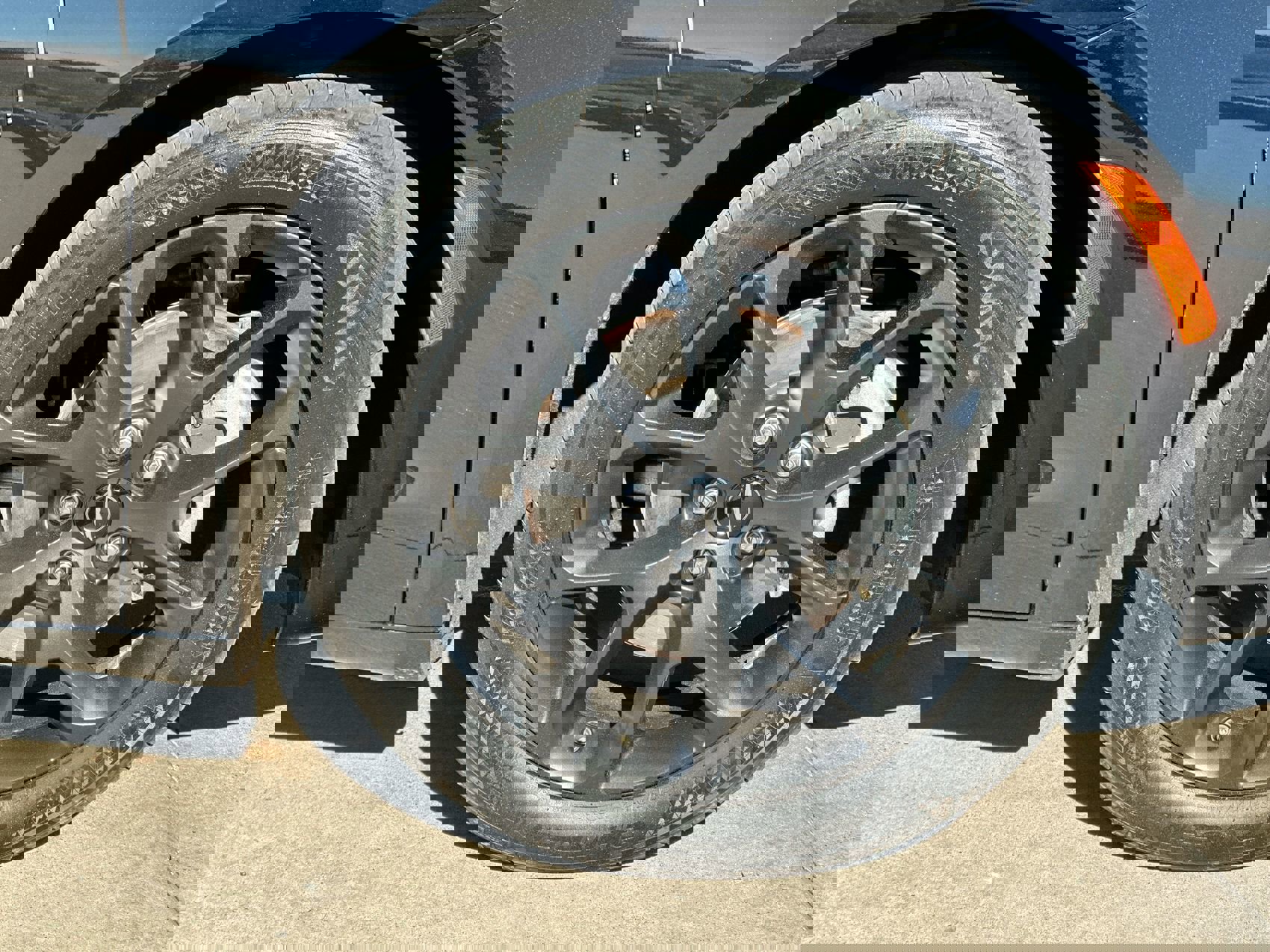 Used 2025 Chrysler Pacifica Limited image 10