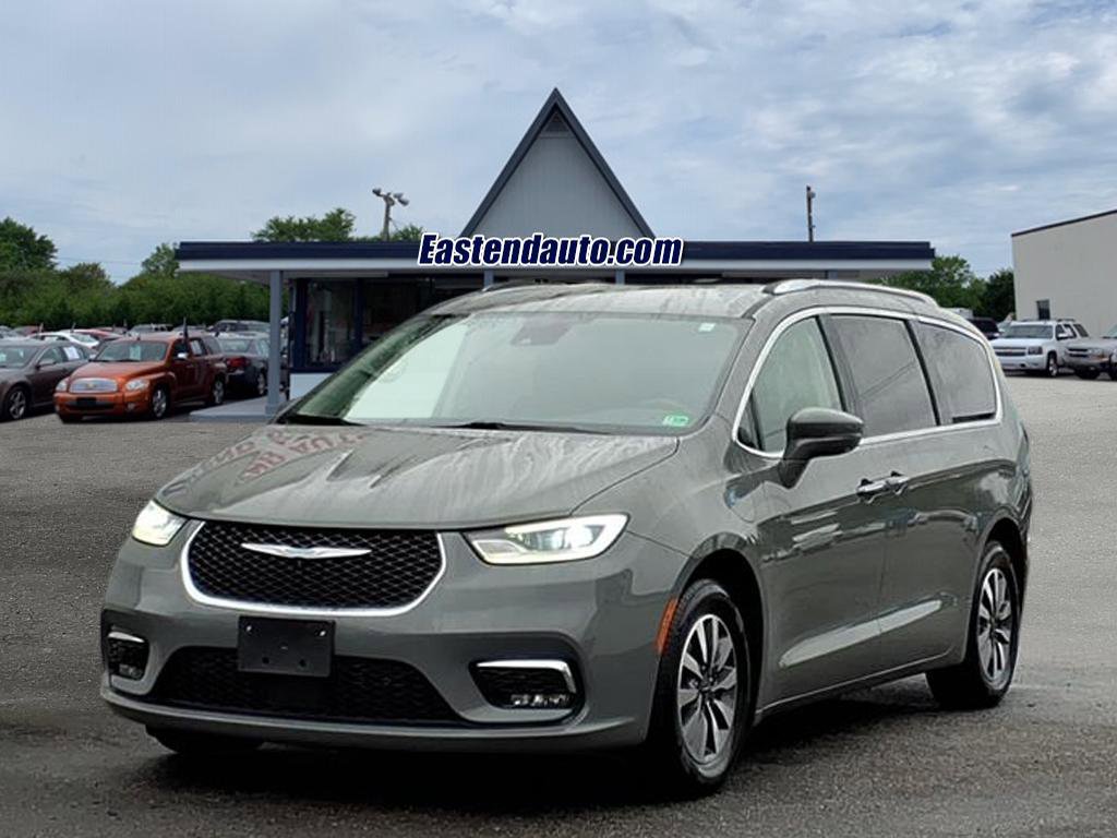 Used 2021 Chrysler Pacifica Touring-L video 1