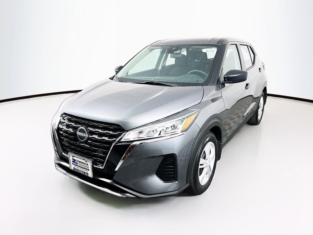Used 2024 Nissan Kicks S image 3