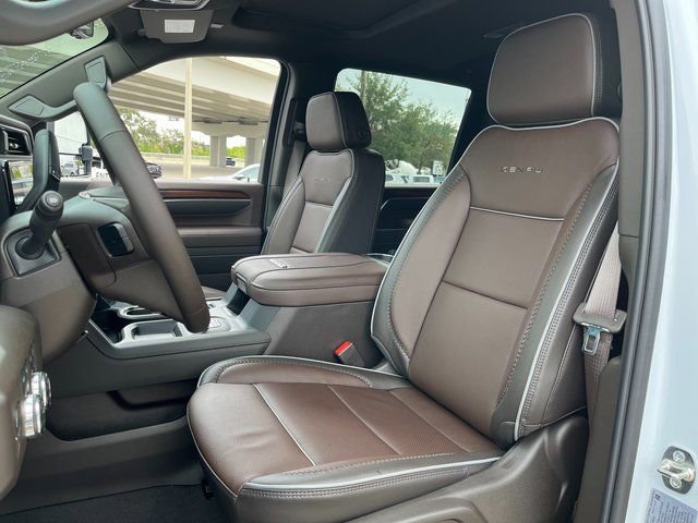 New 2026 GMC Sierra 2500 Denali w/ Denali Reserve Package image 11
