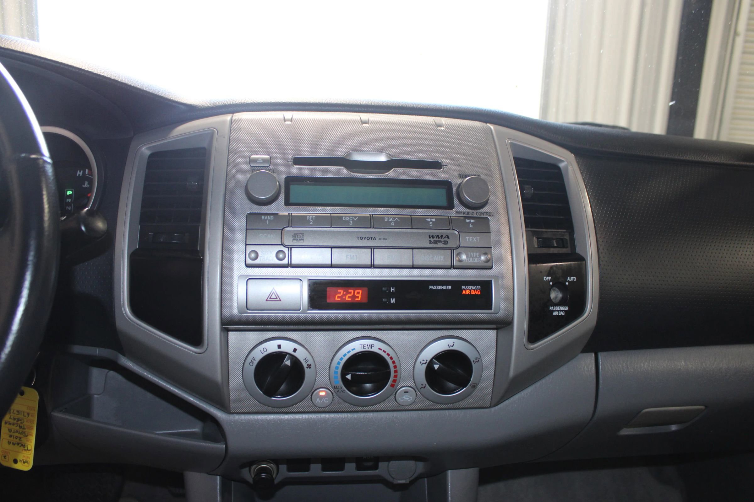 Used 2010 Toyota Tacoma 2WD Access Cab image 16
