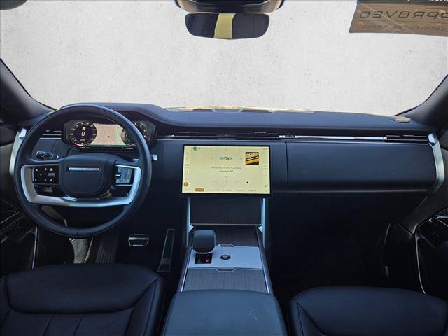Used 2025 Land Rover Range Rover SE AWD/4WD image 19