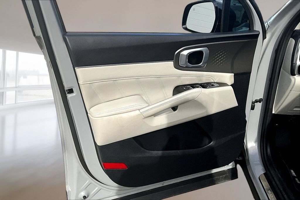 Certified 2023 Kia Sorento SX AWD/4WD image 19