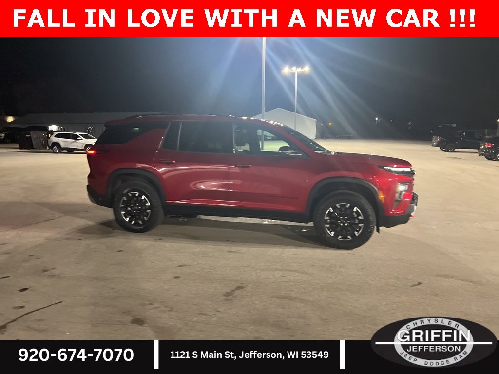 Used 2024 Chevrolet Traverse Z71 w/ Enhanced Driving Package image 9