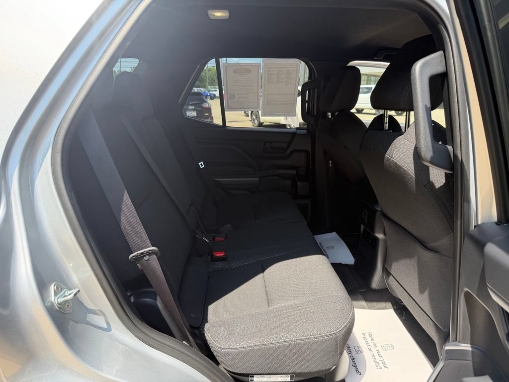 Certified 2025 Toyota 4Runner SR5 AWD/4WD image 31