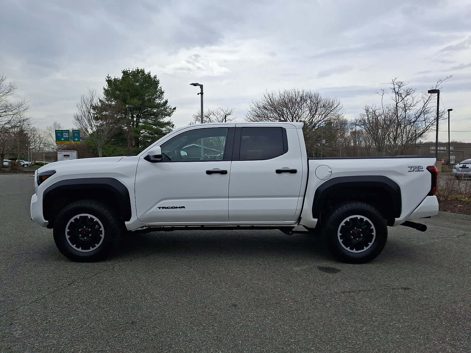 Certified 2024 Toyota Tacoma TRD Off-Road image 8