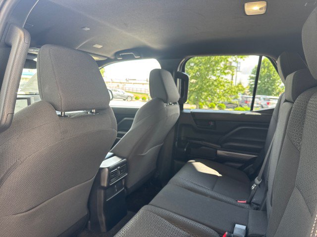 Used 2025 Toyota 4Runner SR5 AWD/4WD image 7