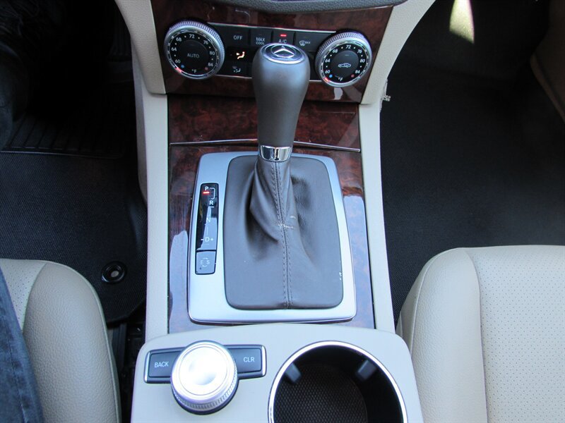 Used 2011 Mercedes-Benz C 300 Sedan image 17