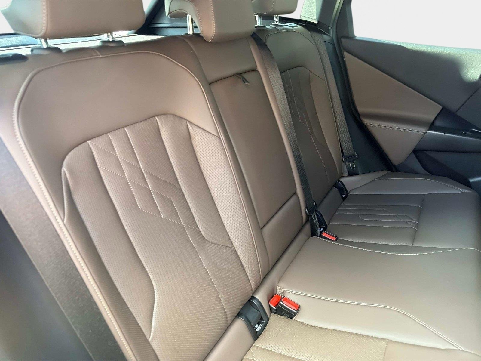 Used 2025 BMW X3 xDrive30i w/ Premium Package AWD/4WD image 25