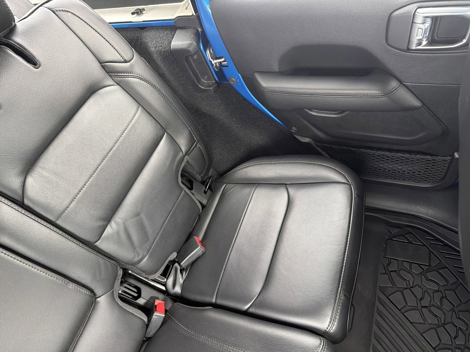 Used 2022 Jeep Wrangler Unlimited Sahara image 14