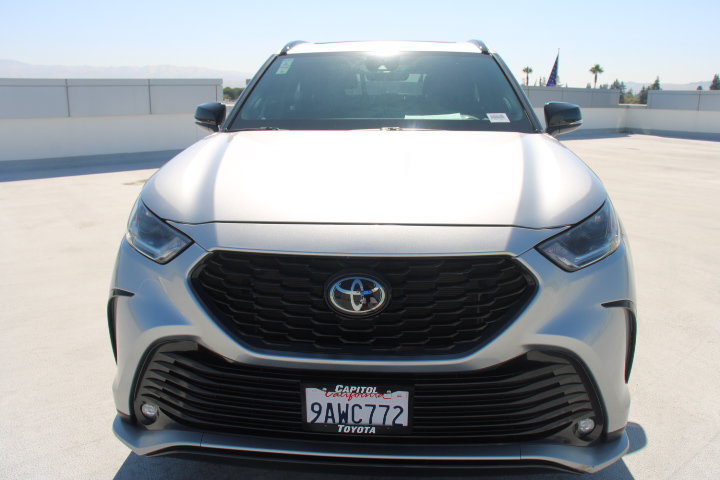 Used 2022 Toyota Highlander XSE AWD/4WD image 7