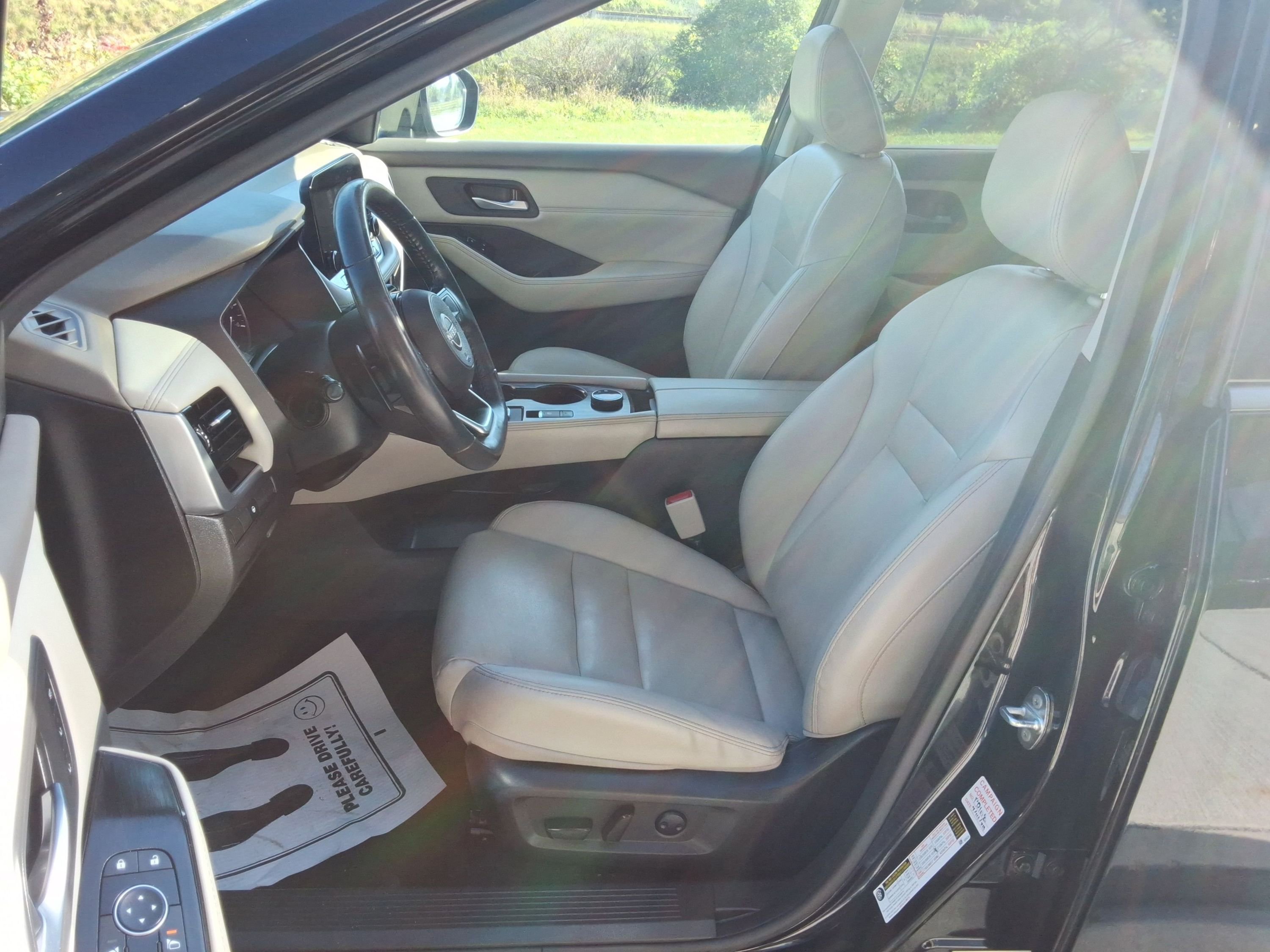 Used 2023 Nissan Rogue SL w/ SL Premium Package image 27