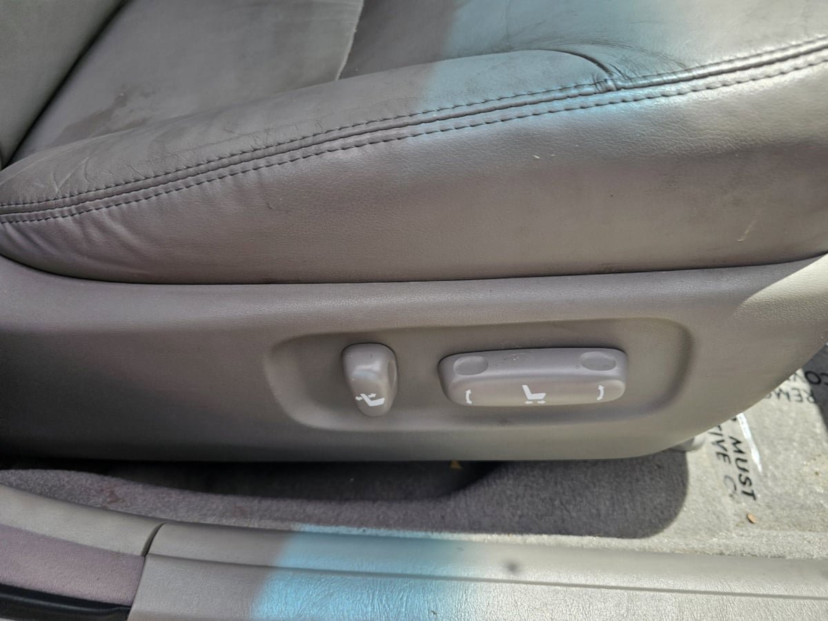 Used 2004 Lexus ES 330 FWD image 37