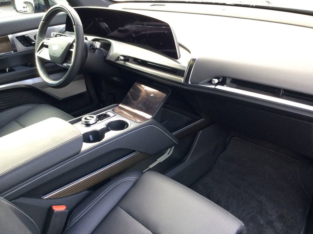 New 2026 Cadillac Vistiq Luxury image 18