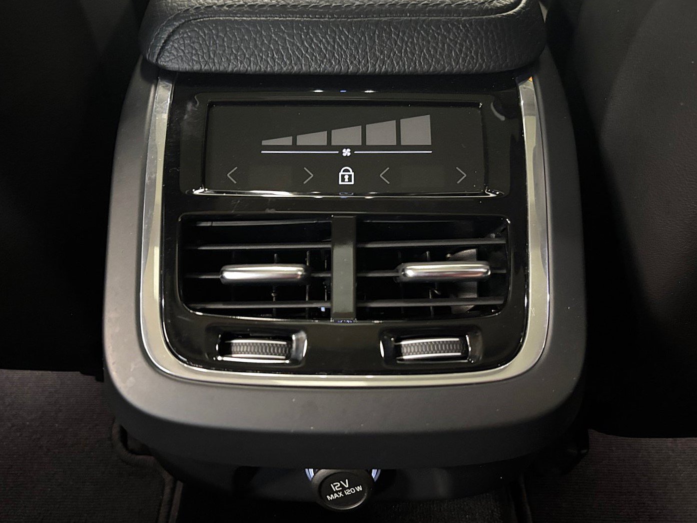 Used 2019 Volvo S60 T5 Inscription FWD image 24