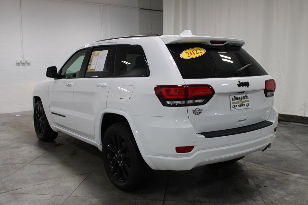 Used 2022 Jeep Grand Cherokee Laredo X image 9